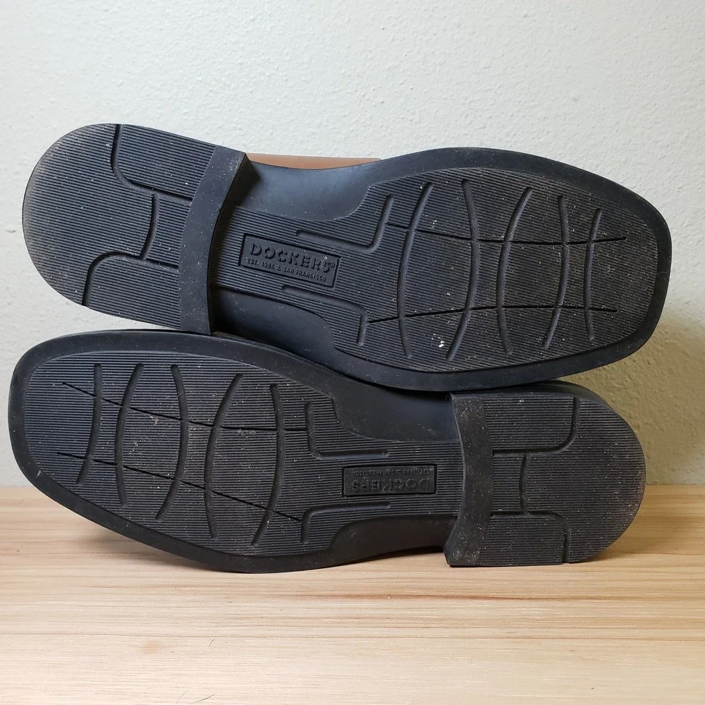 Dockers Slip On Comfort‎ Loafers Classic Brown Leather Comfort Shoes Size 9